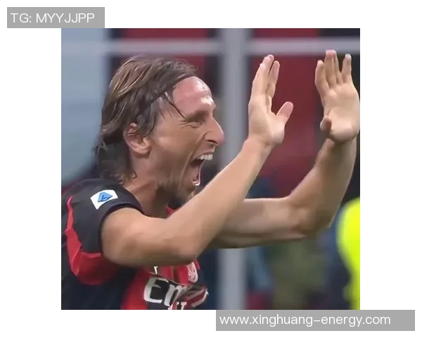 米兰暗流涌动:拉莫斯“右路中卫”奇兵,蒙特拉剑指何方? 米兰暗流涌动:拉莫斯“右路中卫”奇兵,蒙特拉剑指何方?