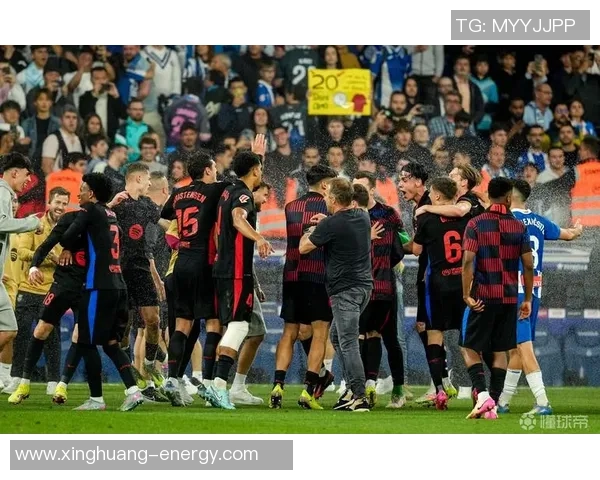 巴萨新王缺席训练!弗里克遭遇加泰德比“无解难题”,诺坎普魅影背后的权力迷踪 巴萨新王缺席训练!弗里克遭遇加泰德比“无解难题”,诺坎普魅影背后的权力迷踪